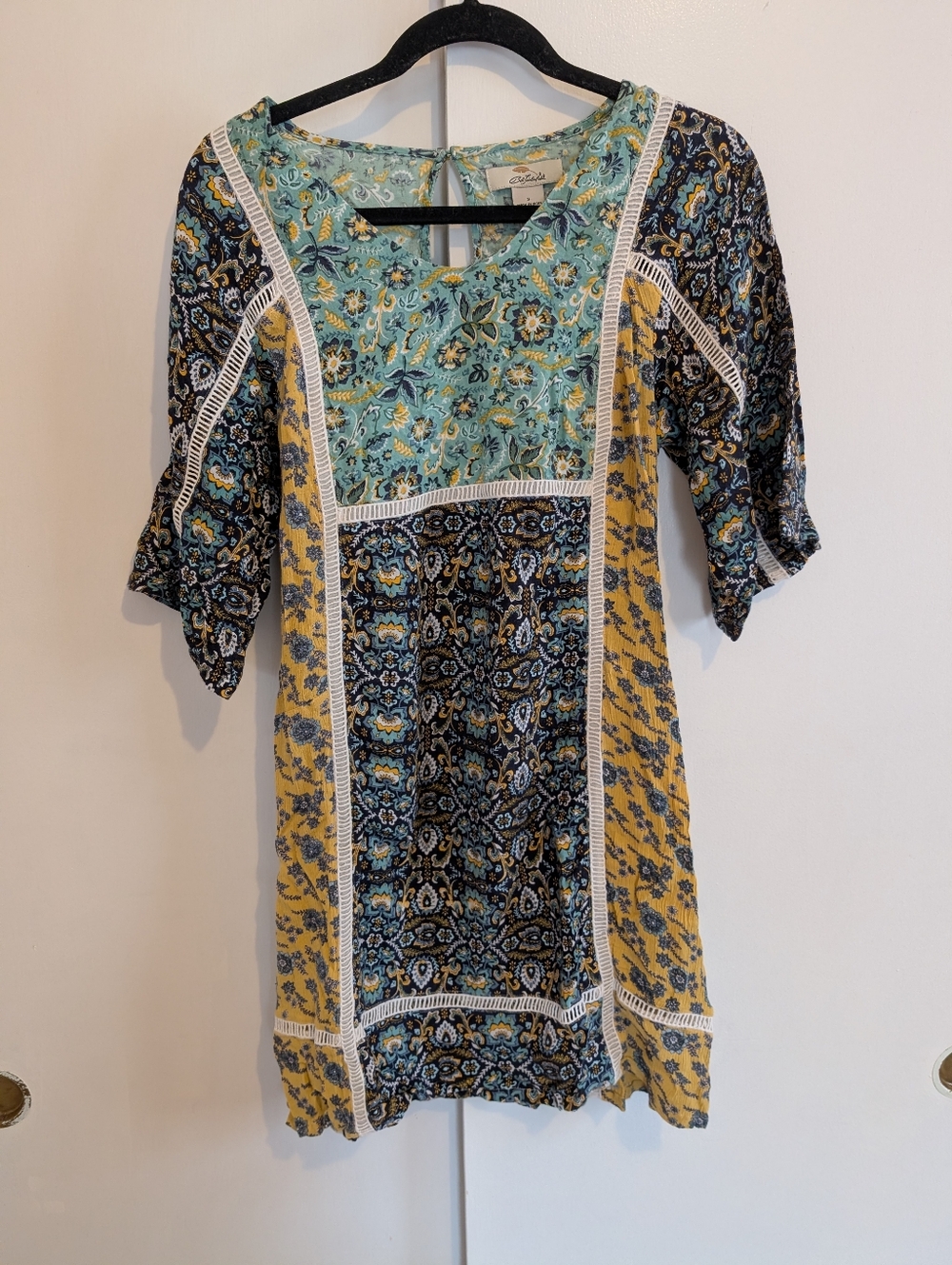 Boho shift dress size small oversized Lace Floral Design